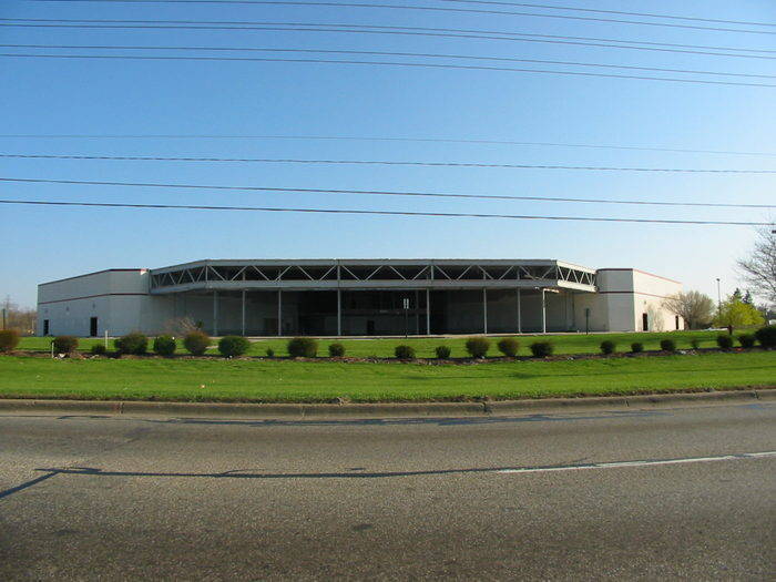 Showcase Cinemas Grand Rapids - 2002 Photo